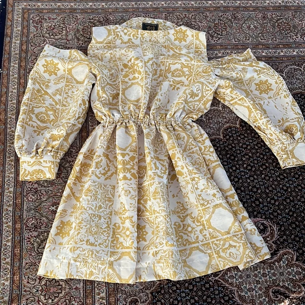 Elish. M size . Color gold and white - Picture 8 of 9